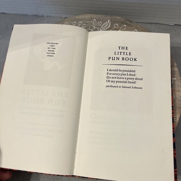 Vintage “The Little Pun Book” Retro Humor Book Gag Gift Stocking Stuffer - Picture 7 of 10